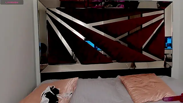 FaloonRoussel Chat XXX live