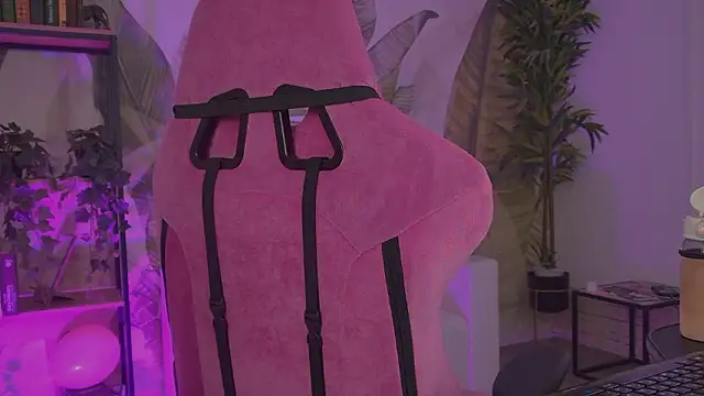 JennyDens Adlı Modelin Canlı XXX Sohbeti