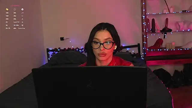 Olivia_FayeのライブXXXチャット