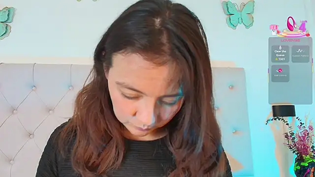 MiccaMadison élő XXX-chatje