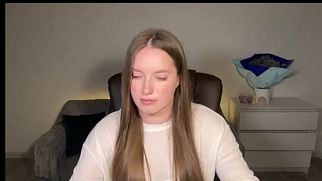 EvaMaddison Adlı Modelin Canlı XXX Sohbeti