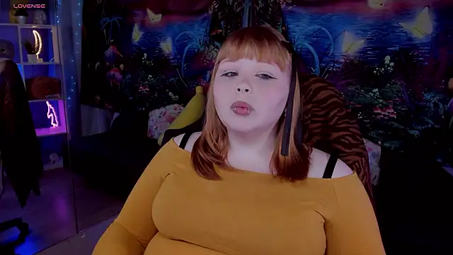 LottieReed Adlı Modelin Canlı XXX Sohbeti