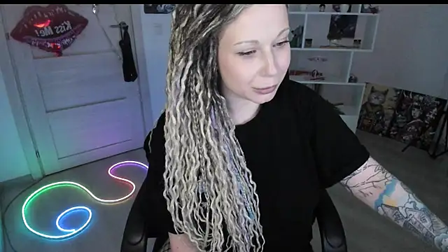 دردشة HoneySallyMoore الجنسية المباشرة