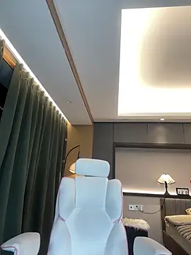 AYW-21: απευθείας συνομιλία ΧΧΧ