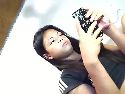 kynthy_bitchy Obrolan Langsung XXX