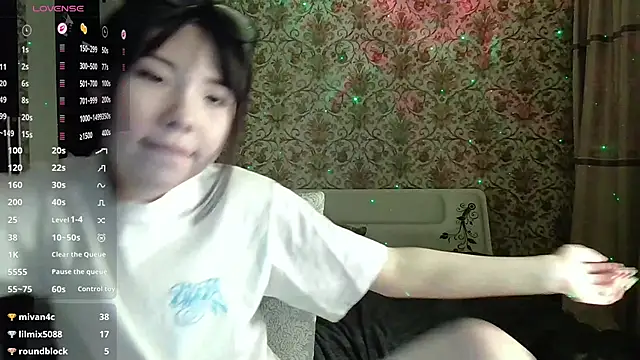 AprilOnilll live XXX chat