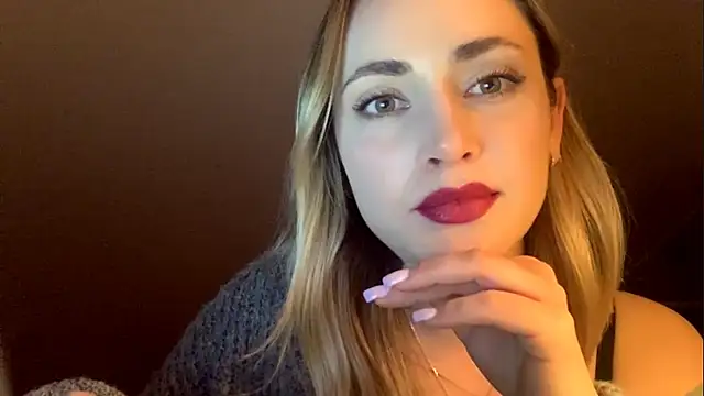 Chat +18 de ScarlettSensitive ao vivo