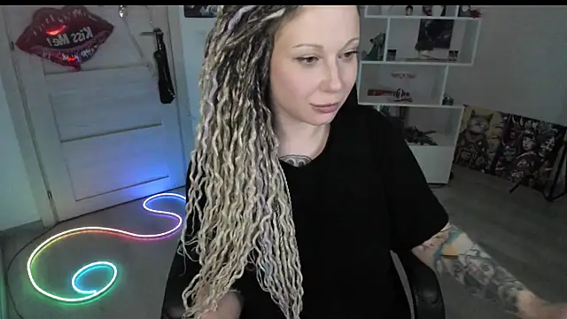 Chatroom XXX en direct de HoneySallyMoore