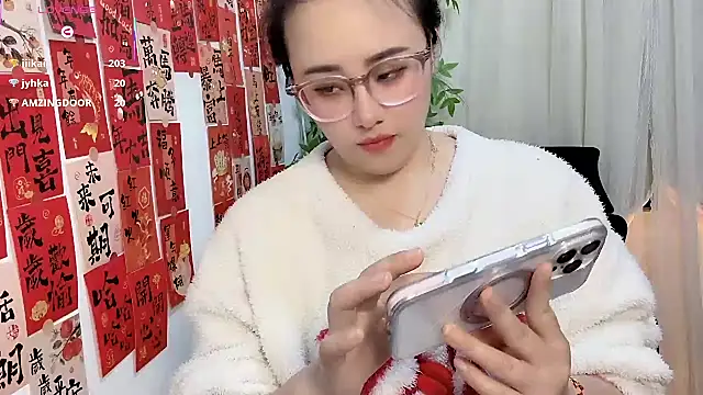 XXX chat uživo modela NEWONETO