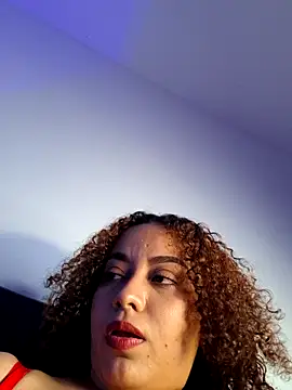 curly_girl_31 élő XXX-chatje