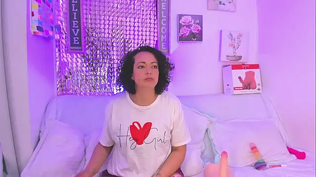 Chatroom XXX en direct de AnaDalila_Latina