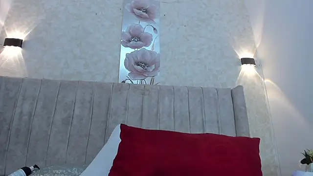 thamiina_ Adlı Modelin Canlı XXX Sohbeti