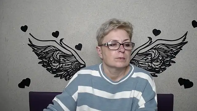 แชท XXX สดของ EmiliaGree