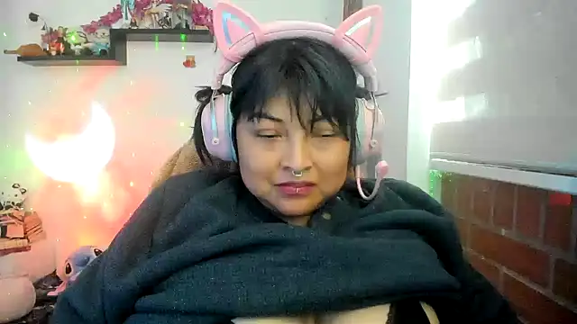 Chat XXX ao vivo de Shaddycute_