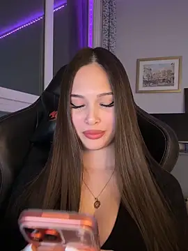 EricaWalls Adlı Modelin Canlı XXX Sohbeti