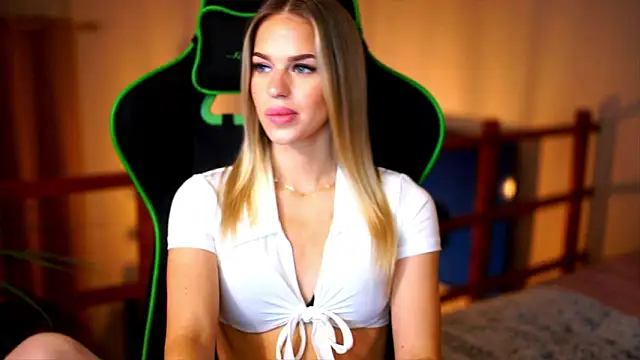 دردشة Emilyvanroessel الجنسية المباشرة