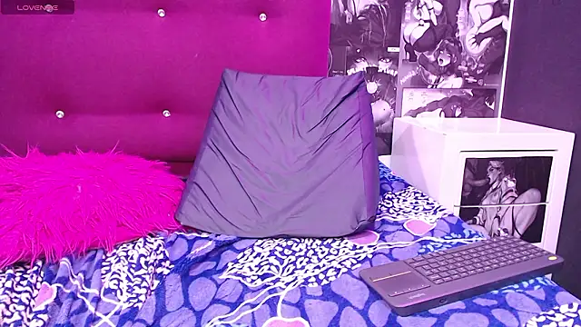 violet_angel13's Live XXX Chat