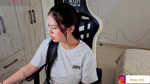 Victoryyy_ live XXX chat