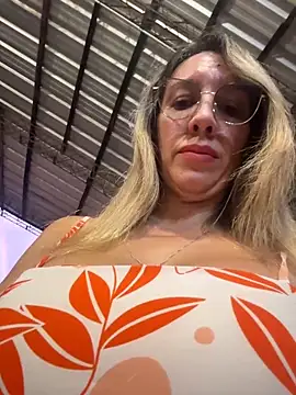 Gatitacarlitaのウェブカメラショー