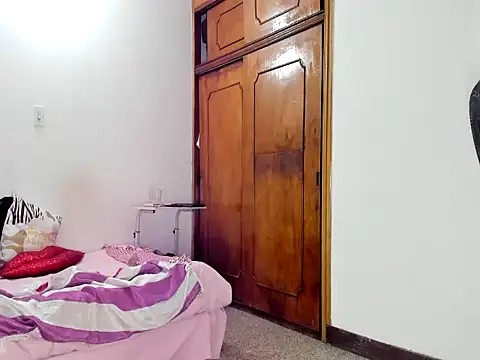 Genesisklart Chat XXX in diretta