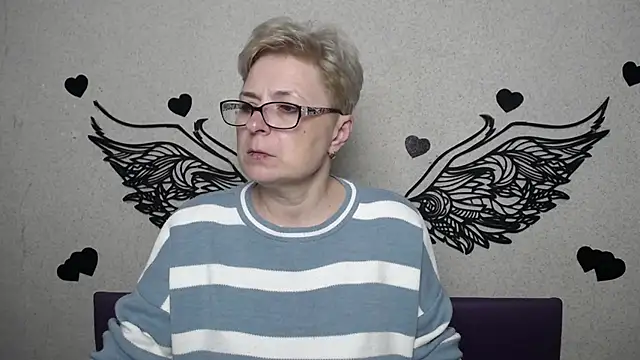 EmiliaGree's Live XXX Chat