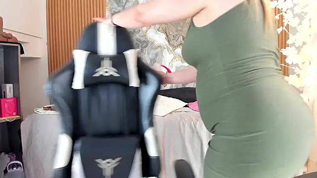 Danna_topless Adlı Modelin Canlı XXX Sohbeti