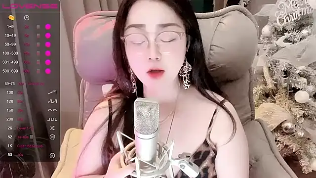 Monica-666888-'s Webcam Show