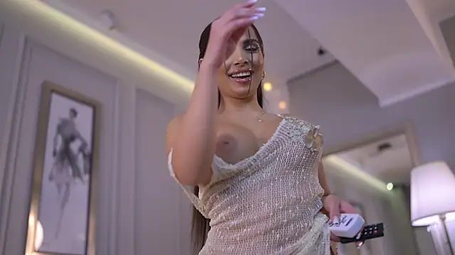 NicoleCellini's Live XXX Chat