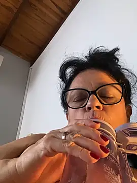 Sharongirl07 Chat XXX in diretta