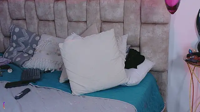 MiiaBlumm_: онлайн-секс-чат