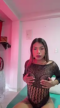 LexiCriimson77 Show in webcam