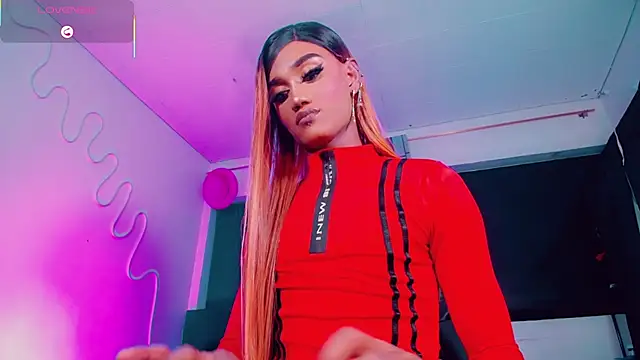 Pokazy przed kamerką – Kendall_hornyy