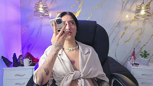 Scaarlettfox Chat XXX in diretta