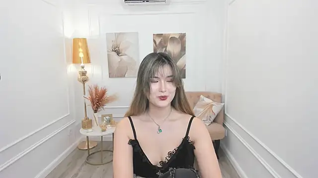 AnneTLi élő XXX-chatje