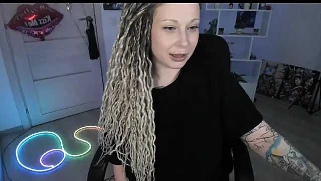 HoneySallyMoore's Live XXX Chat