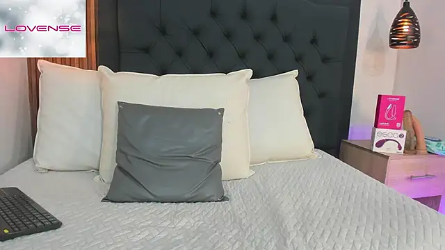 Hisoka_011 Adlı Modelin Canlı XXX Sohbeti