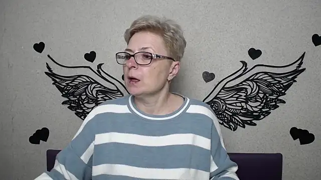 EmiliaGree Chat XXX in diretta