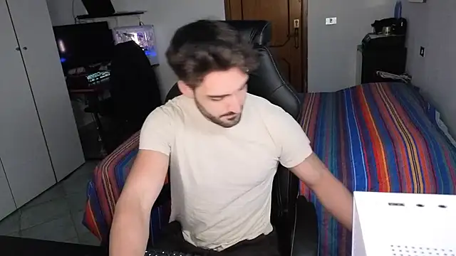 Al3xox02 Adlı Modelin Canlı XXX Sohbeti