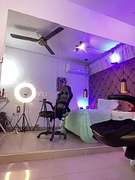 แชท XXX สดของ Auri__