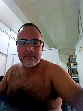 Show modela PhillDrake11 na web-kameri