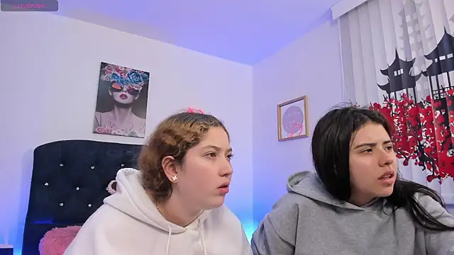 valeria_and_zoe's Live XXX Chat