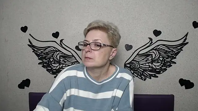 EmiliaGree's Live XXX Chat