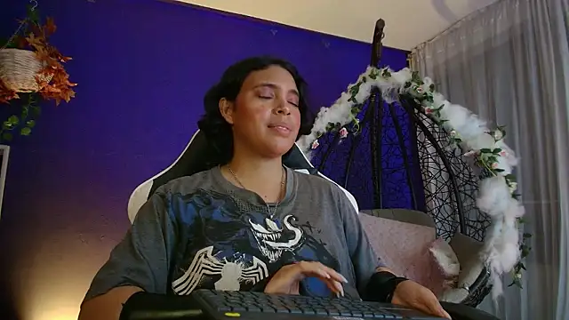 Emmapark_: онлайн-секс-чат