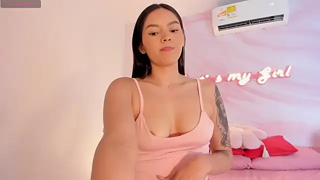 Adalyn_Cute Chat XXX in diretta