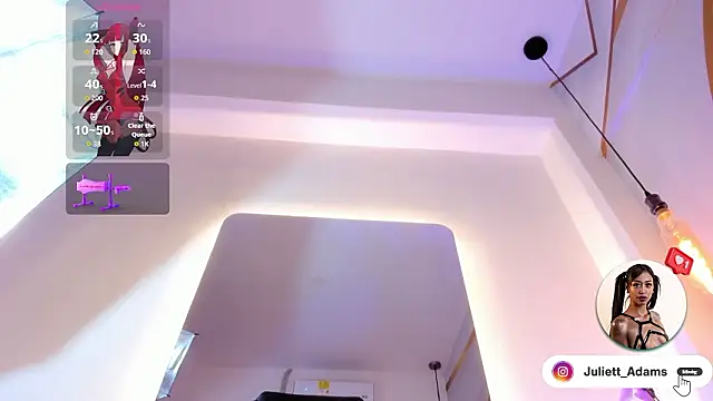 Juliett_Adams_ 现场XXX聊天