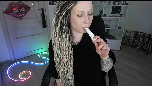 Chat XXX en directo de HoneySallyMoore