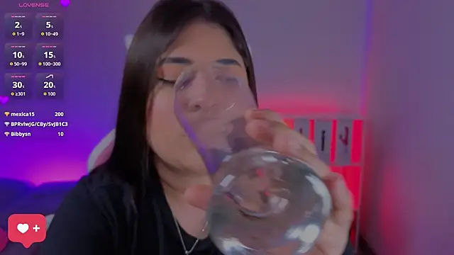 Gabs__ Adlı Modelin Canlı XXX Sohbeti