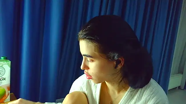 Chat XXX ao vivo de Vlada_Elfie