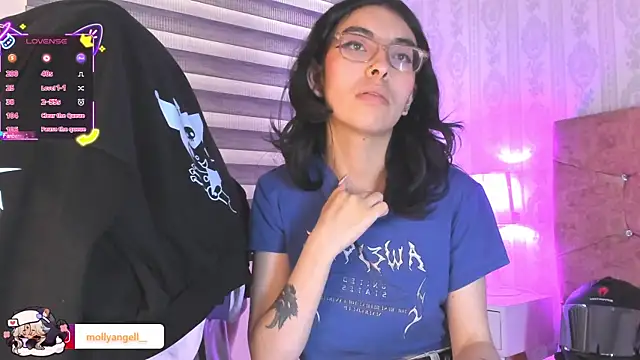Molly_A's Live XXX Chat