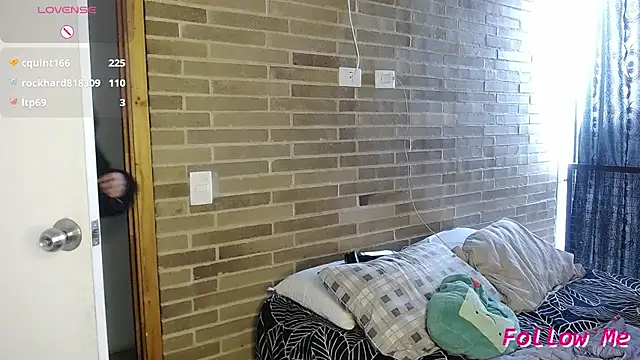 Chat XXX en directo de sweet-little